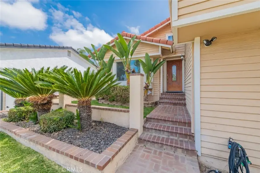8 Quiet Hollow Road, Phillips Ranch, CA 91766 - #3