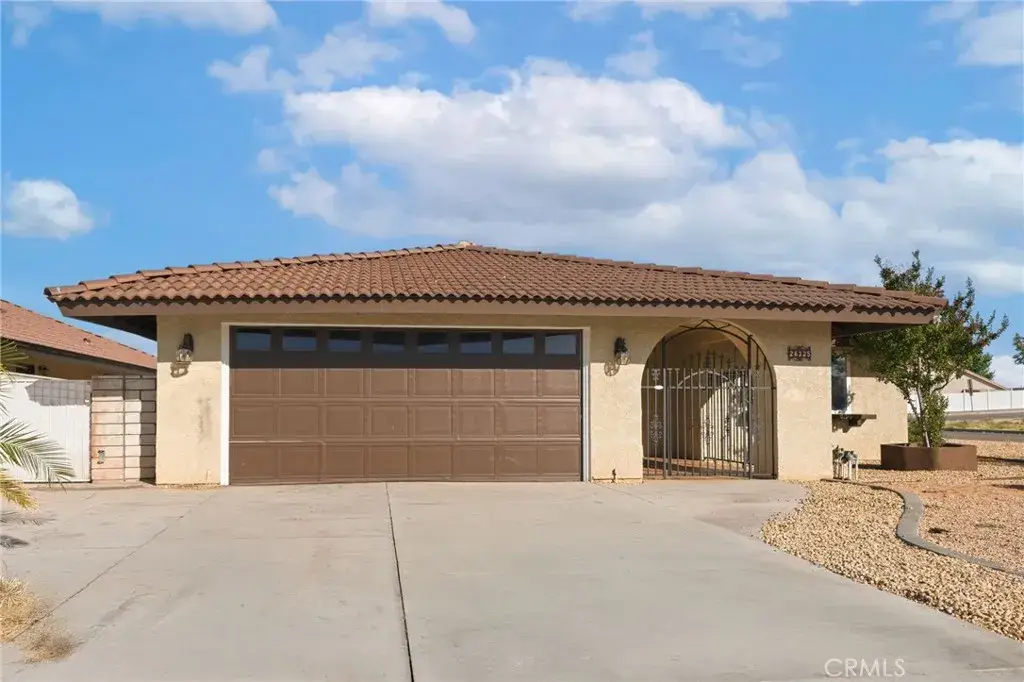 26325 Catamaran Lane, Helendale, CA 92342 - #1