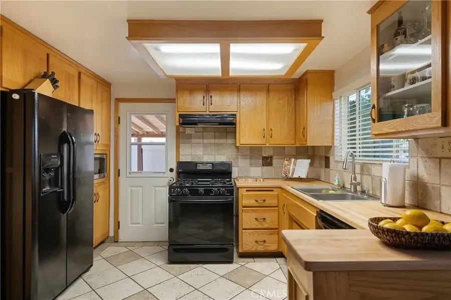 416 S Lowell Street, Covina, CA 91723 - #3