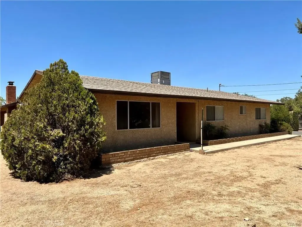 8978 7th, Hesperia, CA 92345 - #1