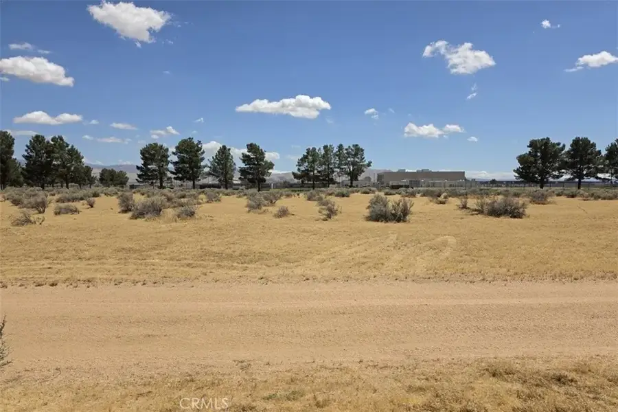 35 Tenaya, Apple Valley, CA 92307 - #2