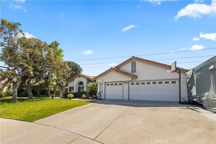 3906 N Flame Tree, Rialto, CA 92377 - #3