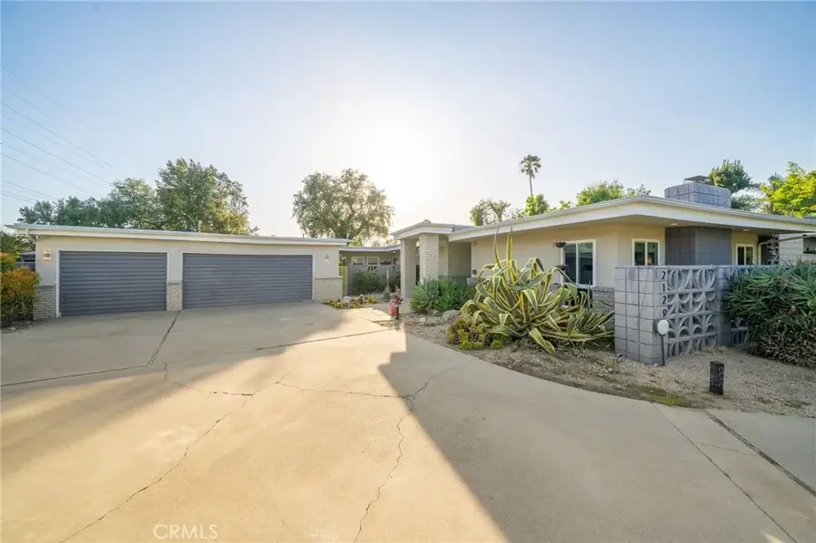 2129 N San Marcos Place, Claremont, CA 91711 - #3