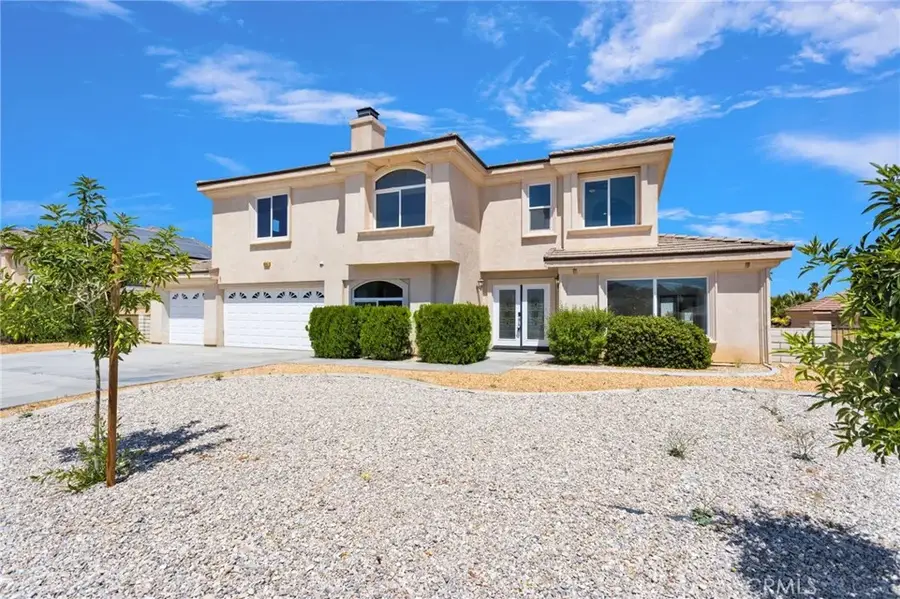 16245 Ridge View Drive, Apple Valley, CA 92307 - #3