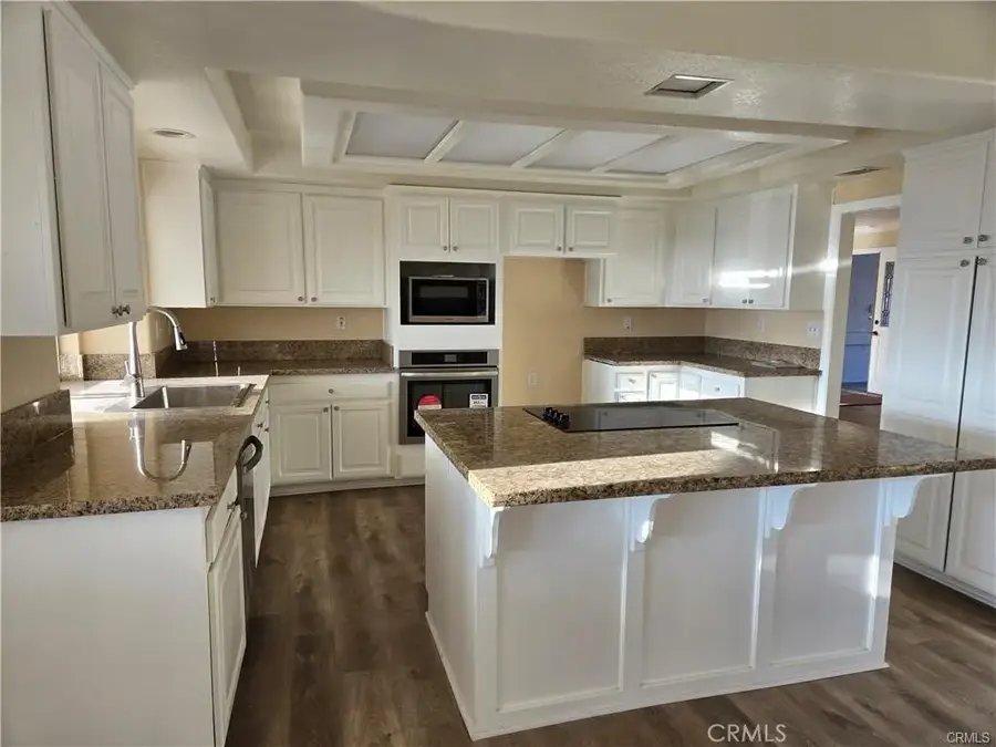 19345 Oneida Road, Apple Valley, CA 92307 - #2