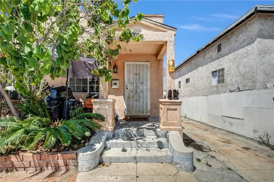 2043 City View, Los Angeles, CA 90033 - #2