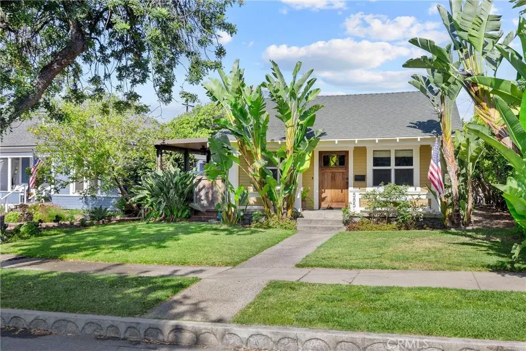 585 N 8th, Upland, CA 91786 - #1
