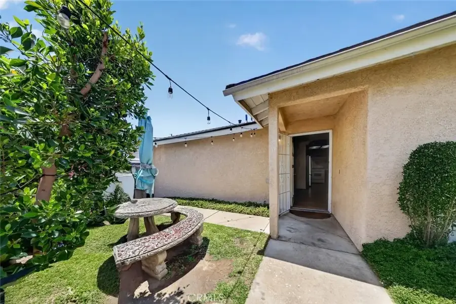 1012 N Vernon Avenue, Azusa, CA 91702 - #2