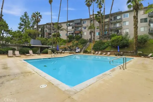 1517 E Garfield Ave #32, Glendale, CA 91205