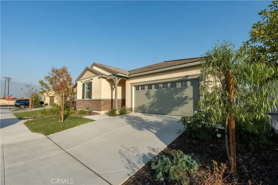565 Hudson Way, Rialto, CA 92377 - #2