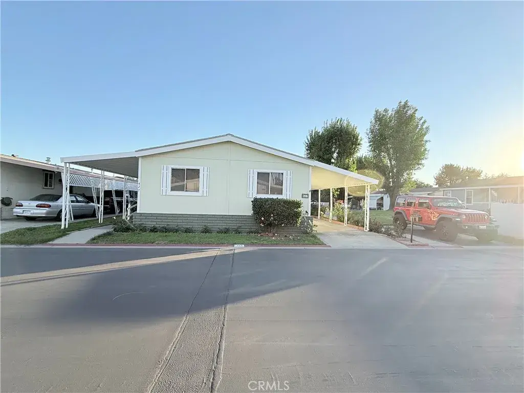 1456 Philadelphia #427, Ontario, CA 91761 - #1