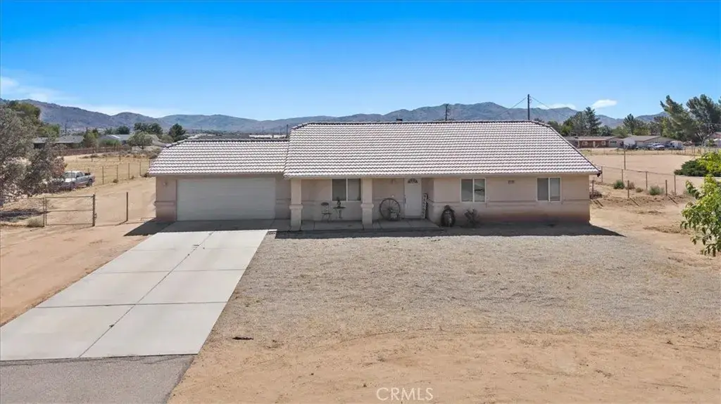 15535 Erie Road, Apple Valley, CA 92307 - #1