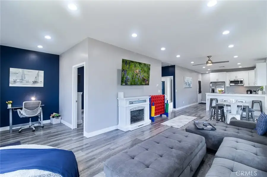 66 W Peoria St, Pasadena, CA 91103 - #2