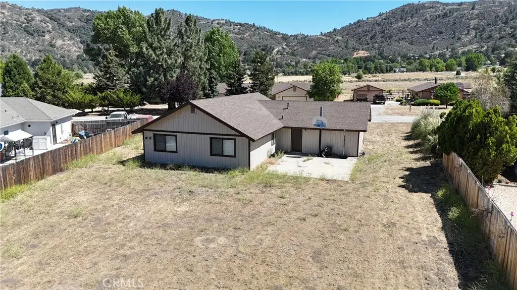 30001 Caddy Ln, Tehachapi, CA 93561 - #1