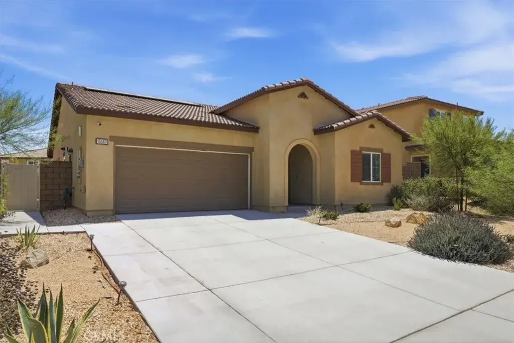 15563 San Francisco, Victorville, CA 92394 - #1
