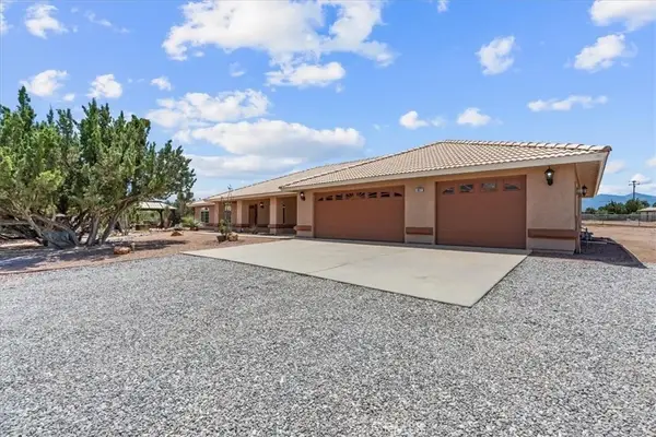 6977 Kourie Way, Oak Hills, CA 92344