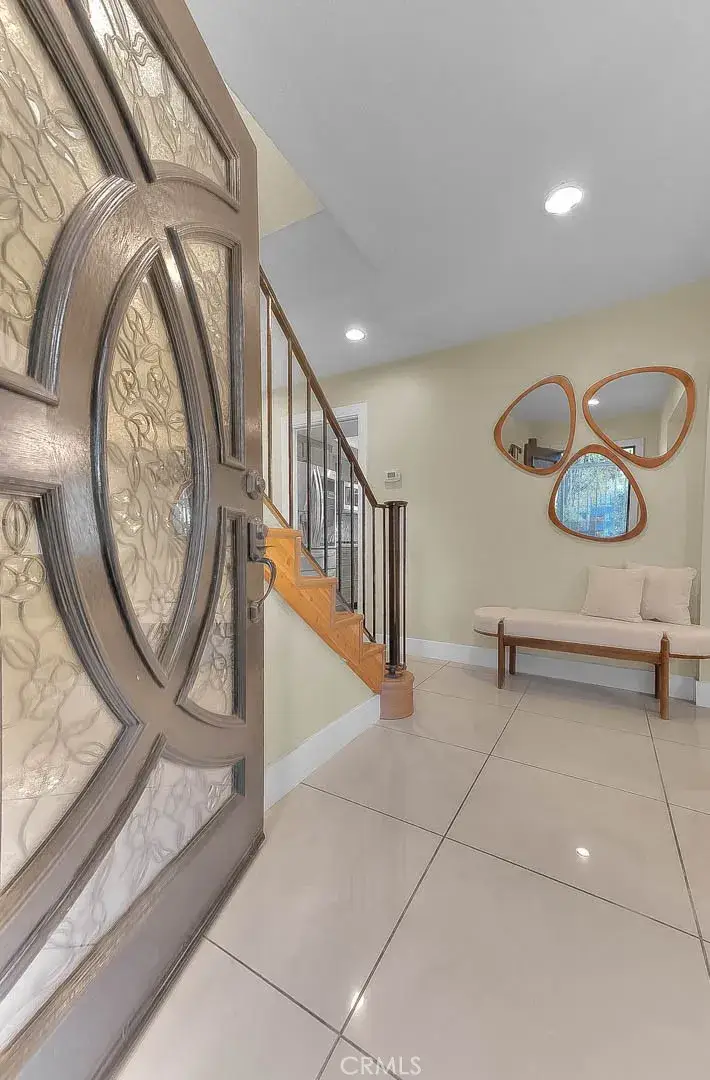 18223 Delano, Tarzana, CA 91335 - #2