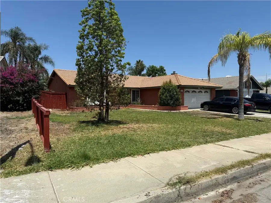2420 W Sunrise Drive, Rialto, CA 92377 - #2
