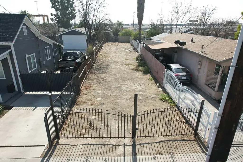 1445 W 5th, San Bernardino, CA 92411 - #1