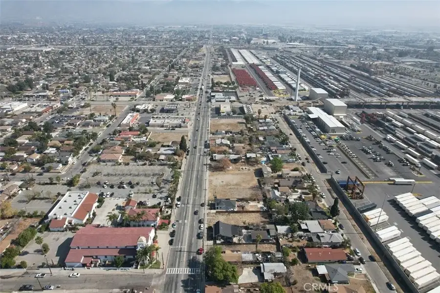 1445 W 5th, San Bernardino, CA 92411 - #3