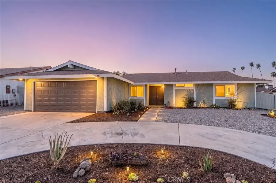 816 E Pioneer Ave, Redlands, CA 92374 - #2