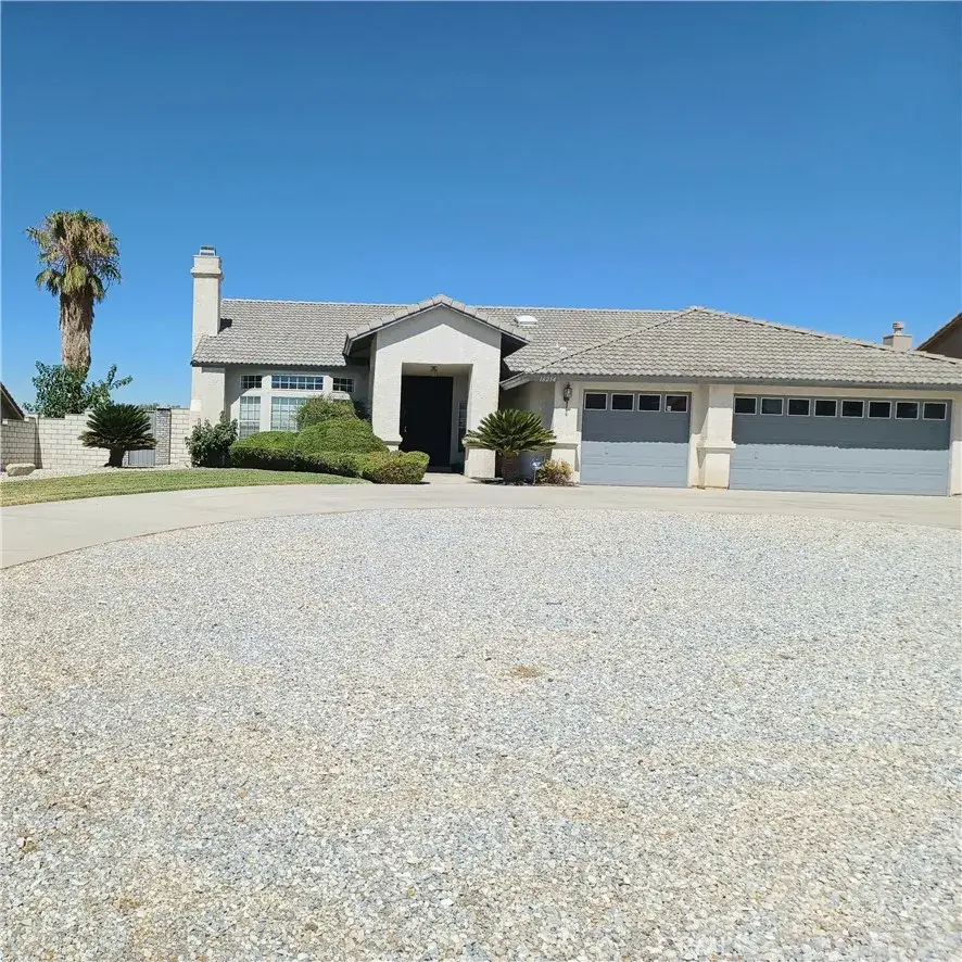 16254 Olalee, Apple Valley, CA 92307 - #2