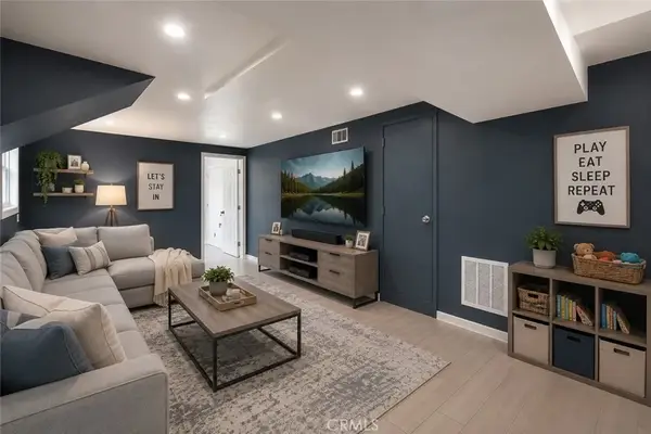 904 E Edgecomb, Covina, CA 91724