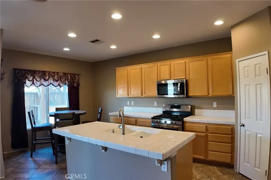 12623 Table Rock, Victorville, CA 92392 - #3