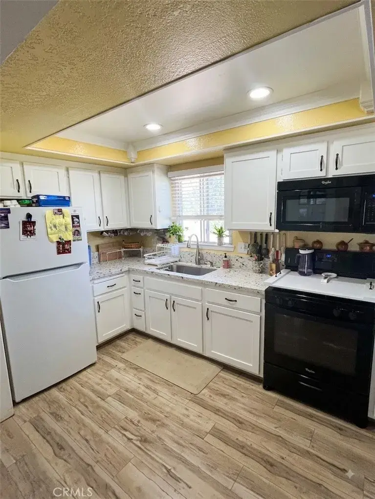 15893 Arbury, Hesperia, CA 92345 - #3