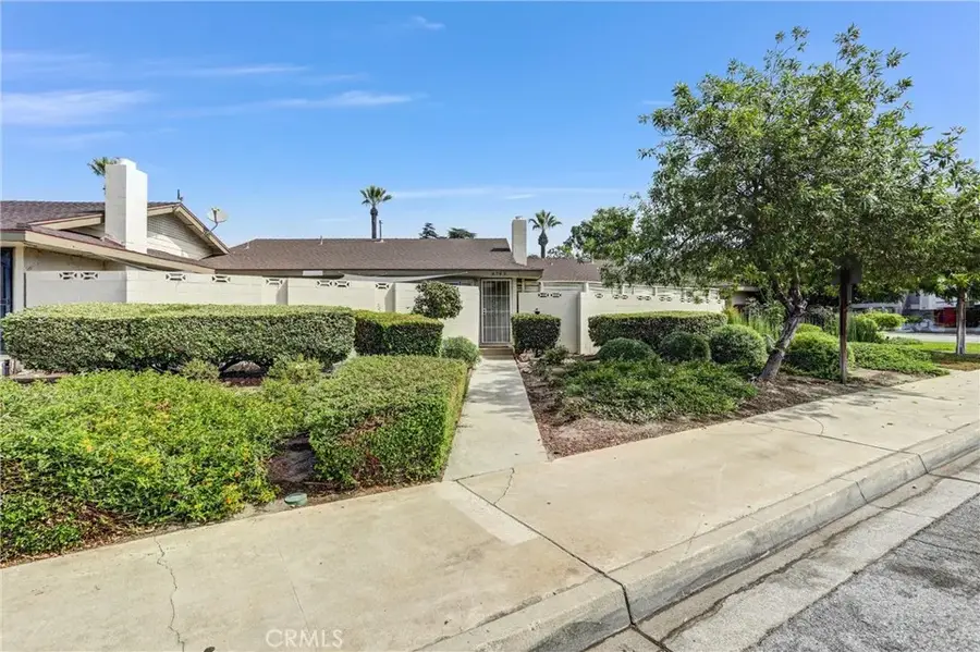 679 S Indian Hill #B, Claremont, CA 91711 - #2