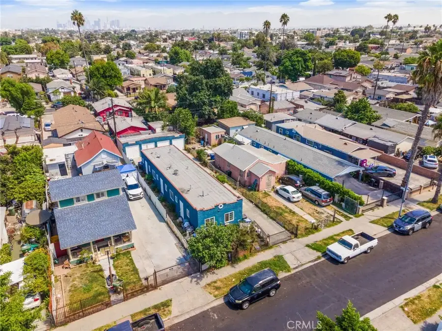 135 E 77th Street, Los Angeles, CA 90003 - #3