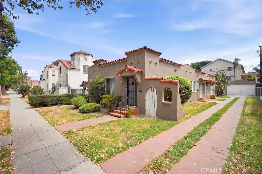 2472 Chestnut Avenue, Long Beach, CA 90806 - #1