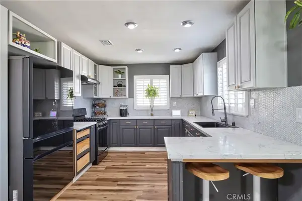 910 W Granada Court, Ontario, CA 91762
