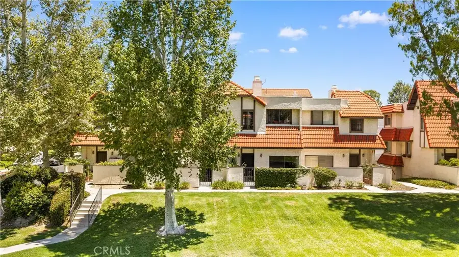 27640 Nugget Drive #3, Canyon Country, CA 91387 - #2