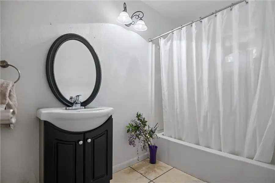 16218 Montgomery Ave, Fontana, CA 92336 - #3