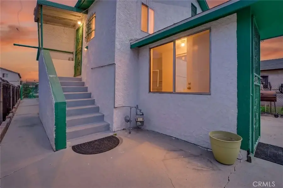 828 W 73rd Street, Los Angeles, CA 90044 - #2