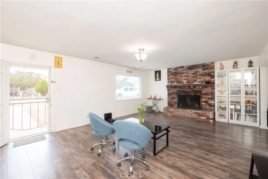 6925 Osbun, Highland, CA 92404 - #2
