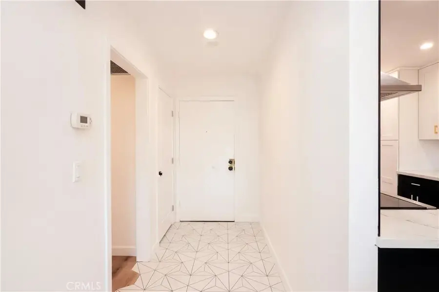 12720 Burbank, Valley Village, CA 91607 - #2