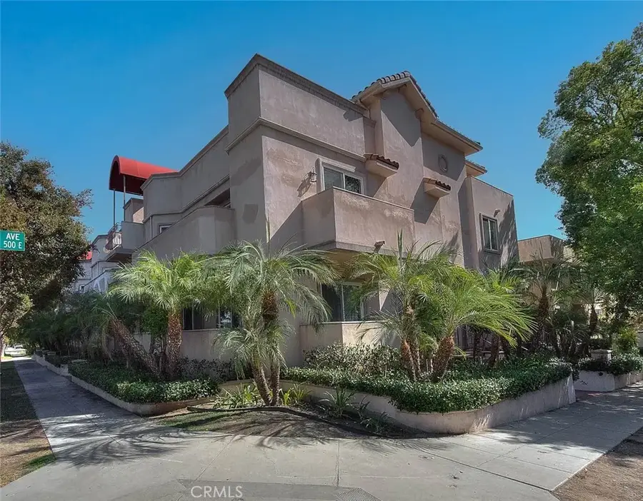 572 E San Jose Avenue #104, Burbank, CA 91501 - #3