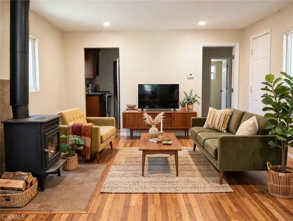 796 N Village, Crestline, CA 92325 - #1