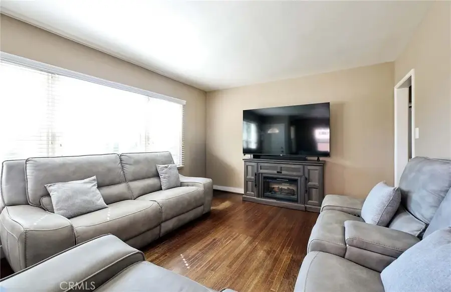 901 N 10th, Upland, CA 91786 - #3