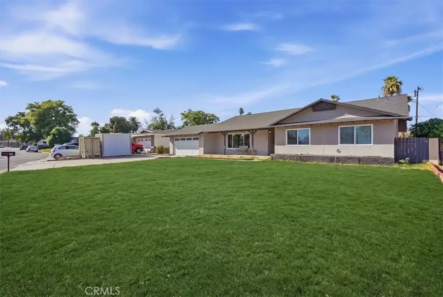 418 E Margarita Road, Rialto, CA 92376 - #2