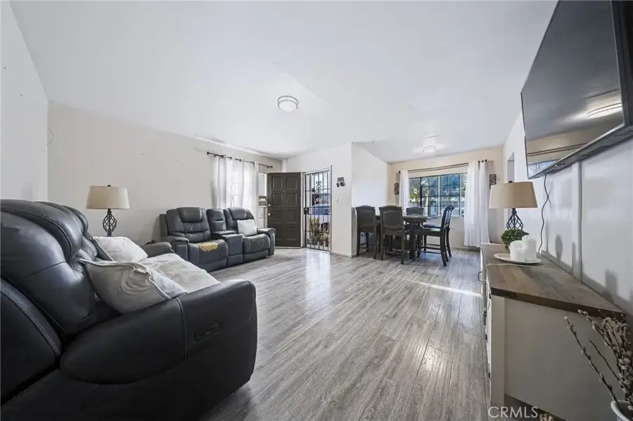 406 E 122nd St, Los Angeles, CA 90061 - #3