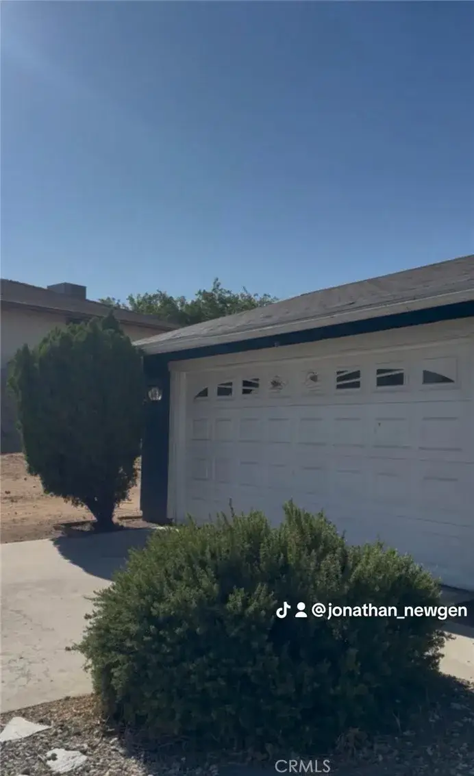 17821 Capri, Hesperia, CA 92345 - #2