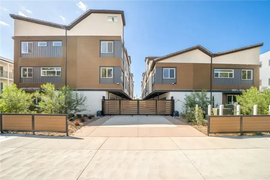 6829 N Haskell Avenue, Van Nuys, CA 91406 - #3
