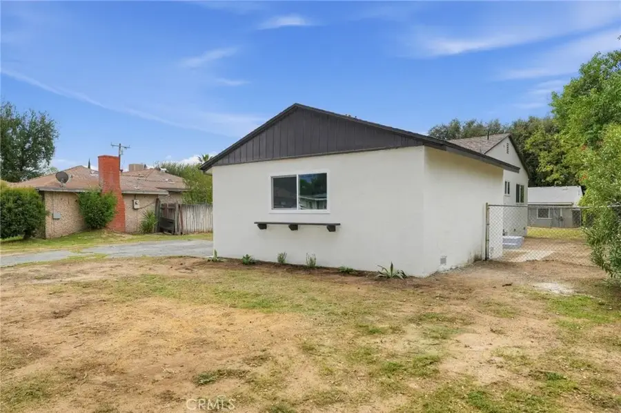 1585 W 16th Street, San Bernardino, CA 92411 - #2