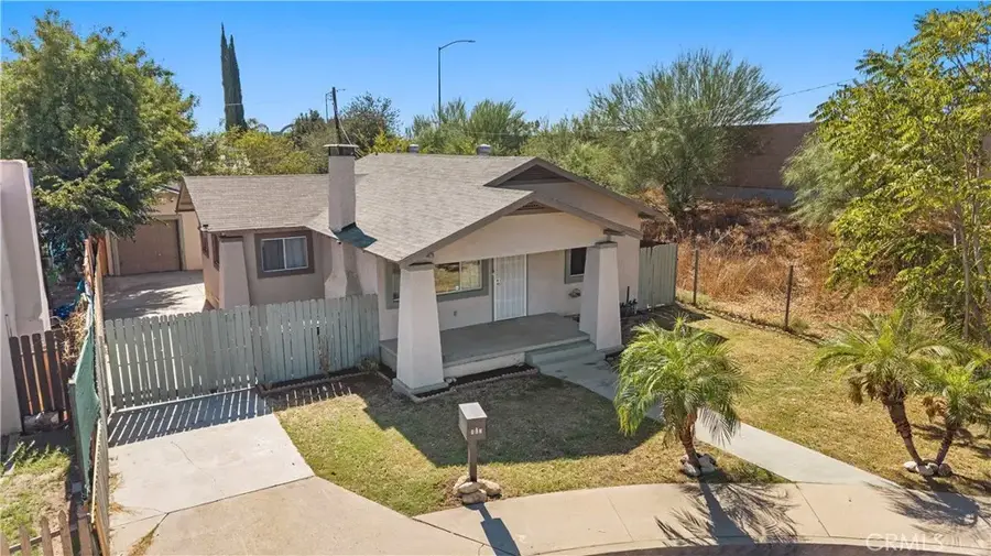 863 W 20th Street, San Bernardino, CA 92405 - #2