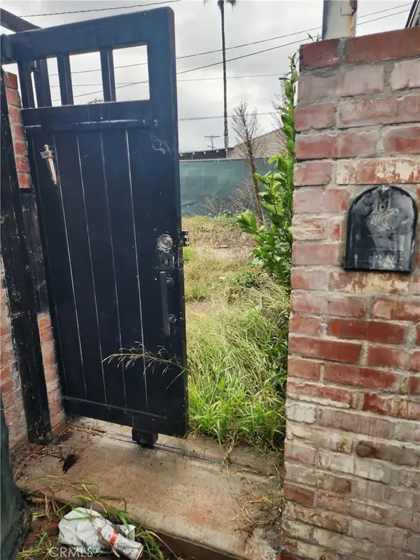 3803 S St Andrews, Los Angeles, CA 90062