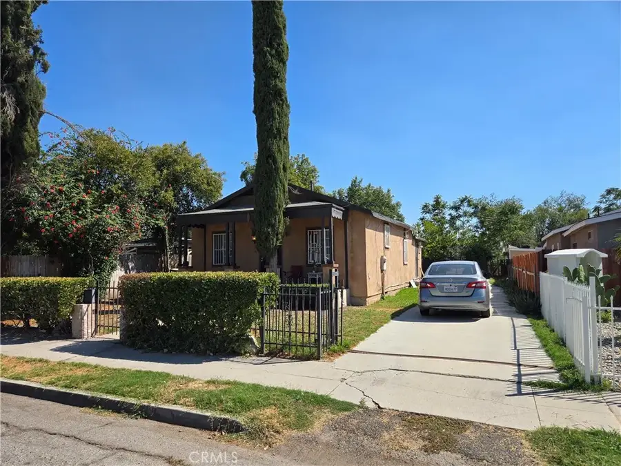 255 E Kingman Street, San Bernardino, CA 92410 - Image #2