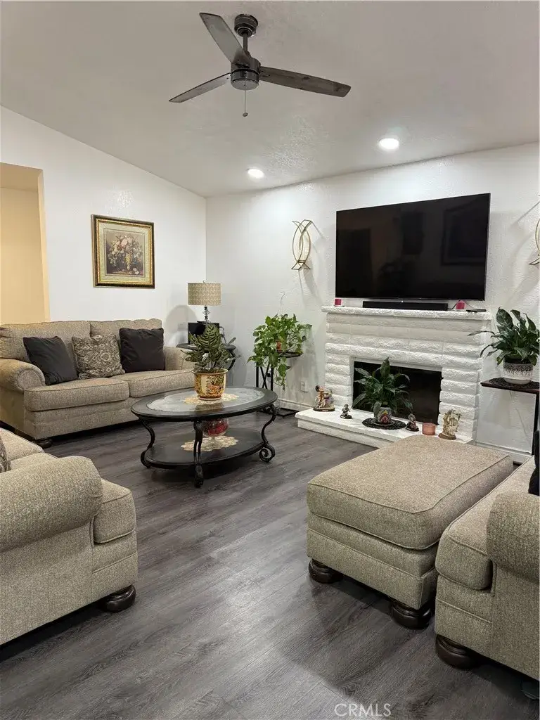 37046 Pond, Palmdale, CA 93550 - Image #2